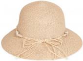 Straw hat with shell/beads.
(sizes 56/58cm)
