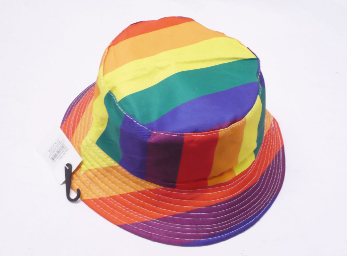 Polyester rainbow bucket hat.
(one size)