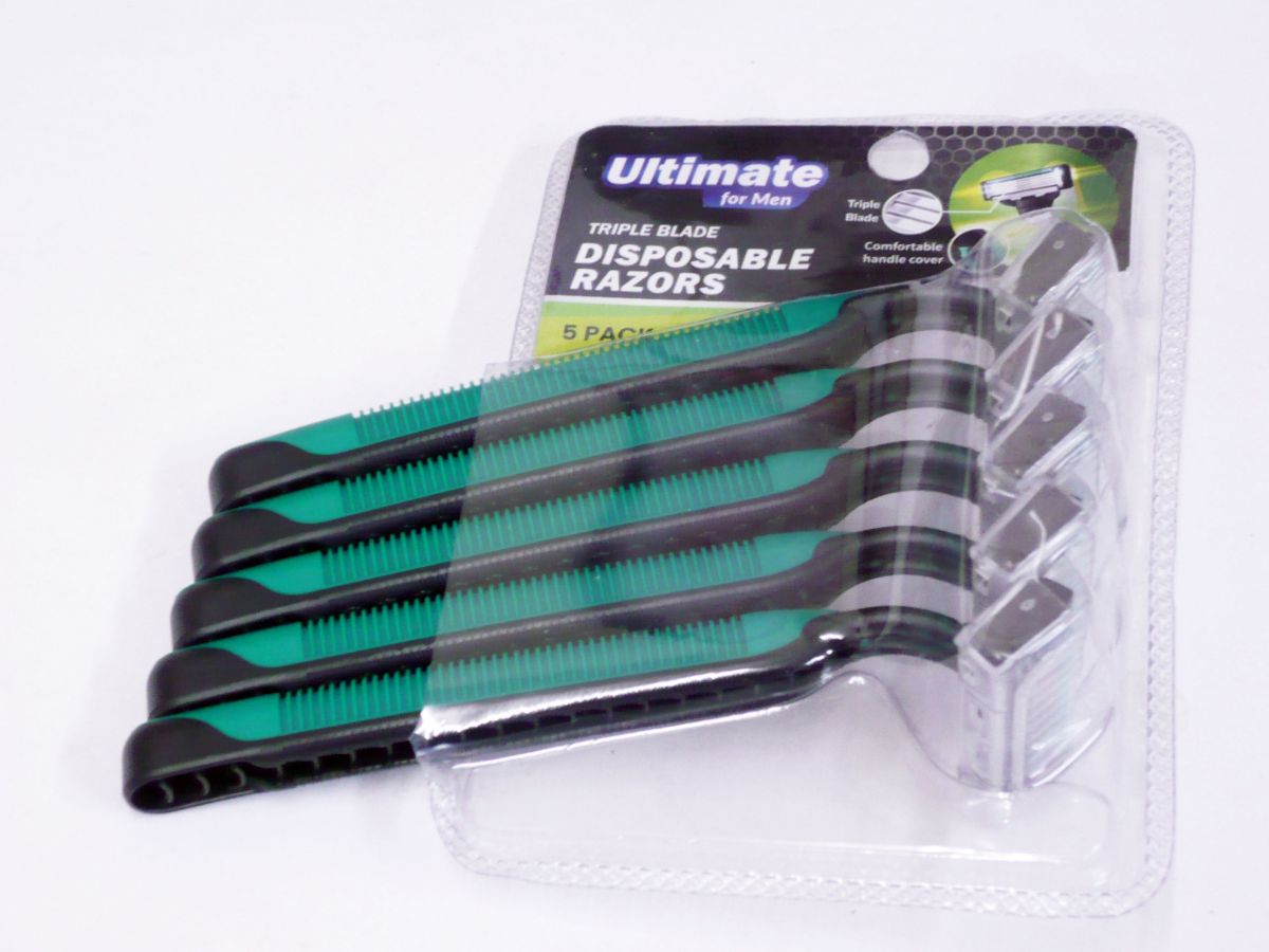 Pack 5, Ulitmate triple blade disposable razors*